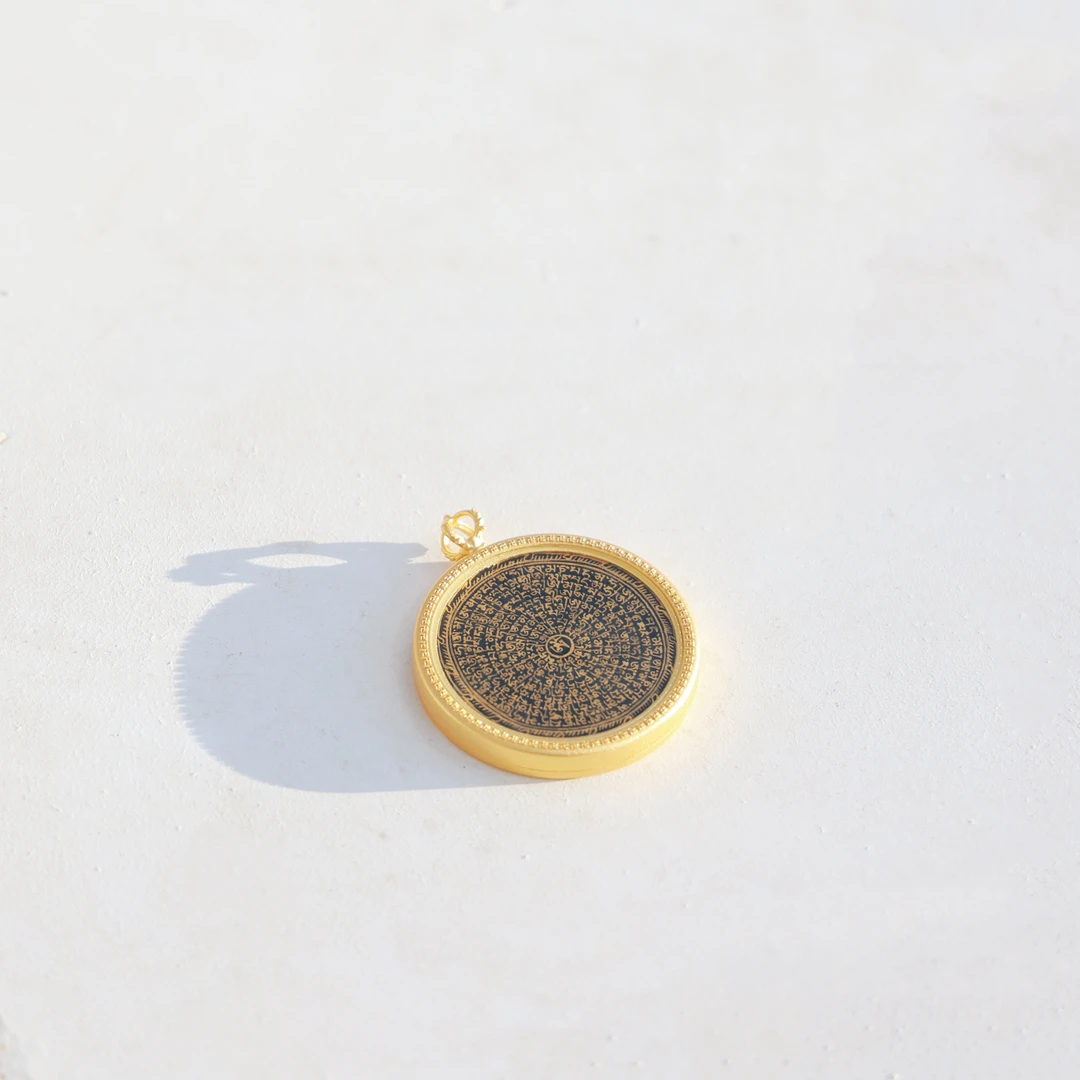 PurePeak Black Gold Om Mani Padme Hum Thangka Pendant