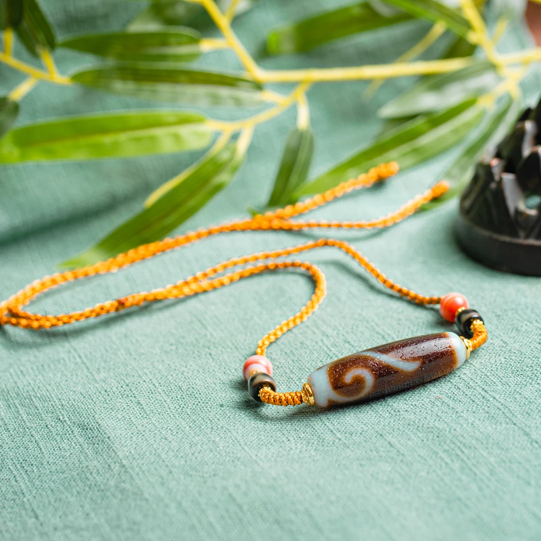 PurePeak Ruyi Agate Dzi Necklace with Silver Tibetan Accents