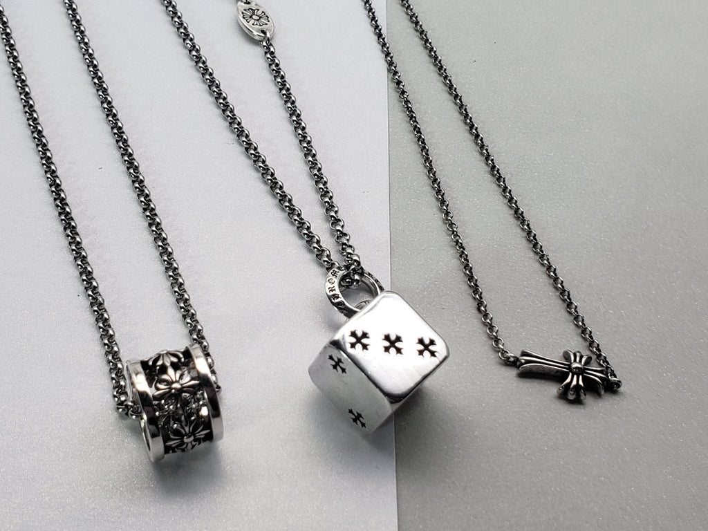 Chrome Vintage Pendant Necklace Collecion