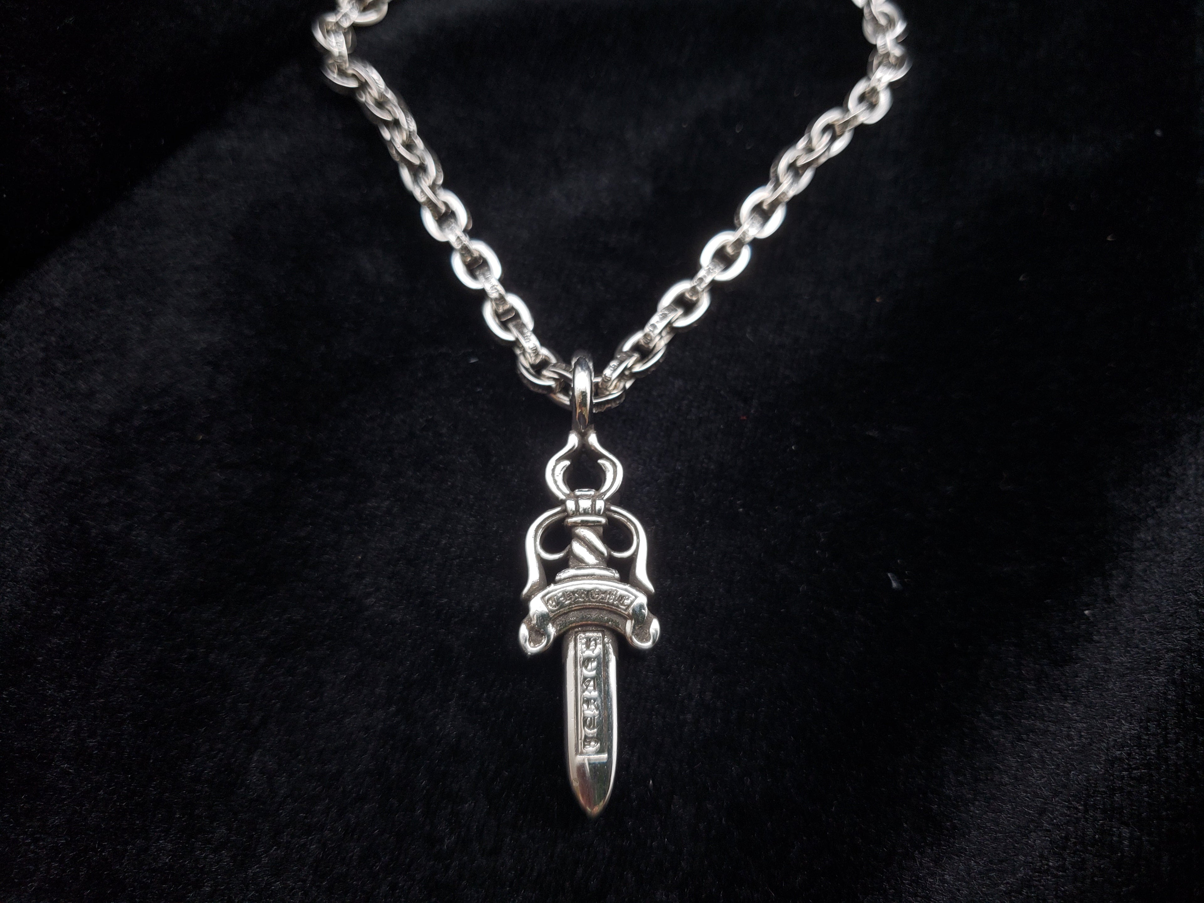 Chrome Medium Double-Sided Sword Necklace