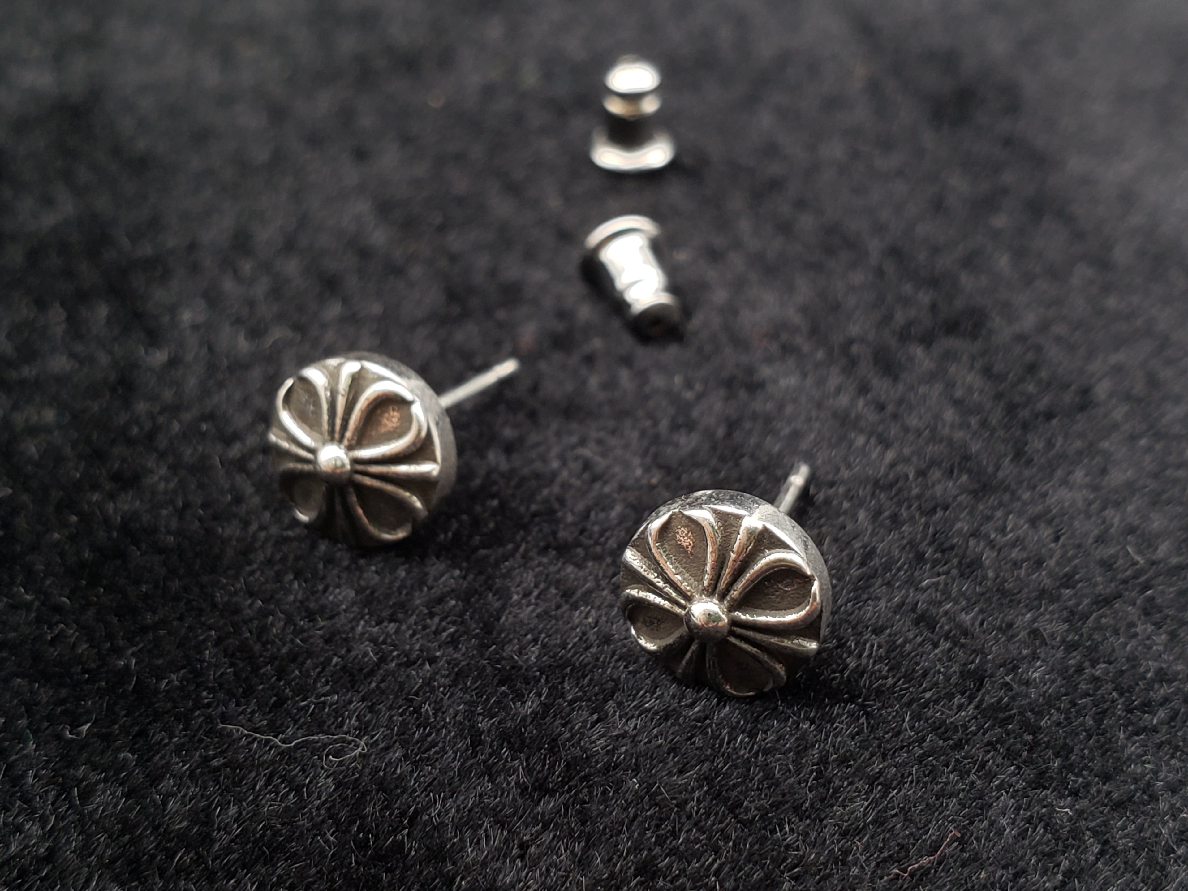 Chrome Design Vintage Round Cross Earrings