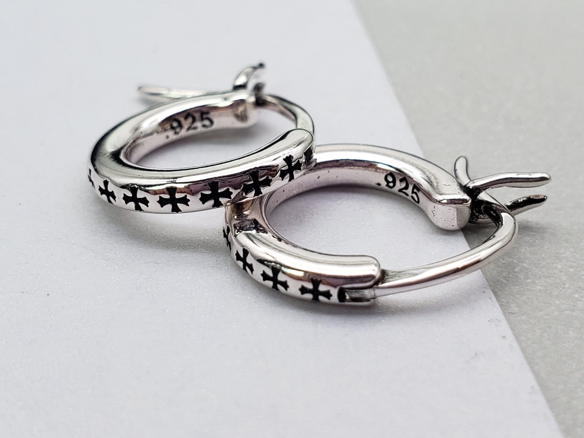 Chrome Design Hip Hop Gear Earrings